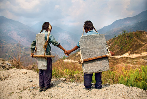 Moderne Sklaverei: Lisa Kristine fotografierte Kinder im Himalaya.