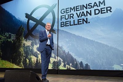 Alexander Van der Bellen bei einer Wahlkampagne in Wien