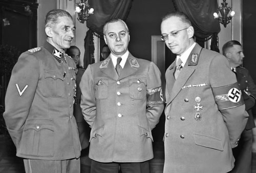 Karl Hermann Frank mit Alfred Rosenberg und Konrad Henlein