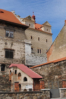 Schloss und Burg machen Horšovský Týn sehenswert.