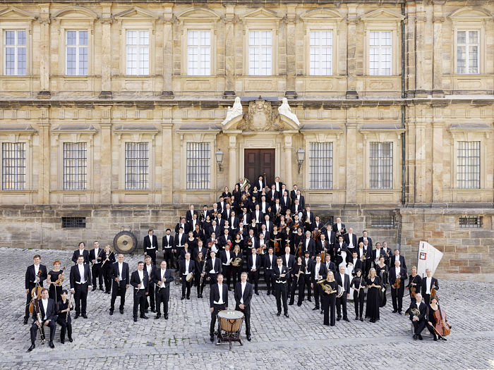 Bamberger Symphoniker, 2018, vor der Residenz in Bamberg