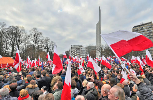 Im Dezember demonstrierten viele Polen gegen ihre Regierung.