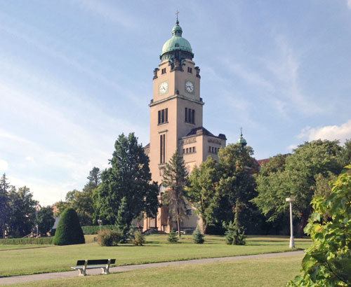 Kirche des Heiligen Wenzel im Park der Psychiatrischen Klinik in Bohnice