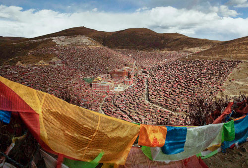 Mit seiner Bilderserie über die Mönche in Tibet gewann Kevin Frayer den zweiten Preis in der Kategorie „Alltag“.