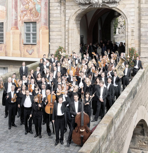 Fast wie auf der Karlsbrücke: Gruppenfoto in Bamberg