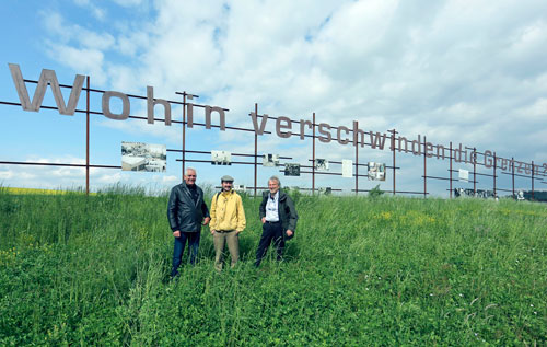 Bernhard Setzwein, Johannes M. Haslinger und Herbert Pöhnl (v.l.) an der österreichisch-tschechischen Grenze