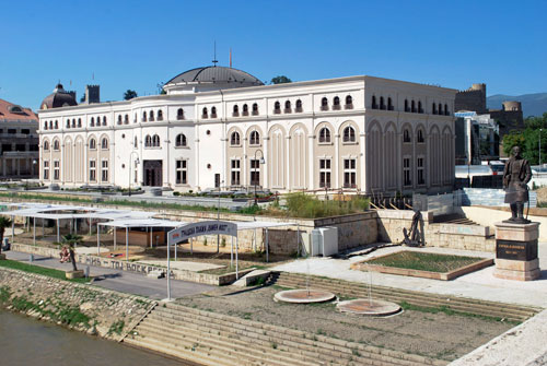 Das „Museum des Mazedonischen Kampfes“ in Skopje