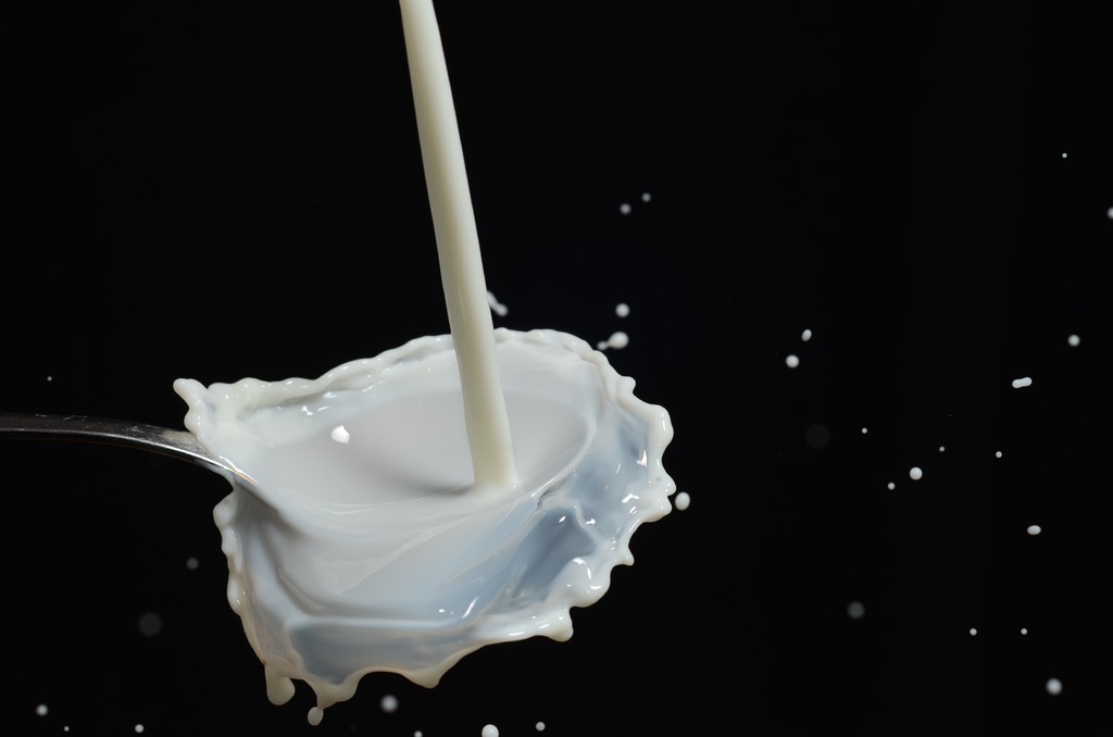 liquid-food-drink-milk-material-drip