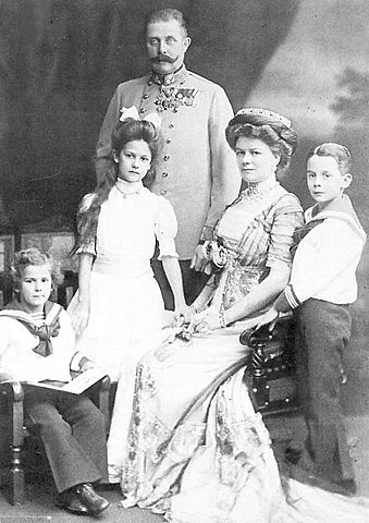 Franz Ferdinand mit seiner Familie (um 1908)