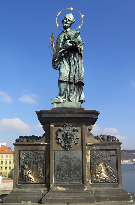 Statue von Jan Nepomuk auf der Karlsbrücke