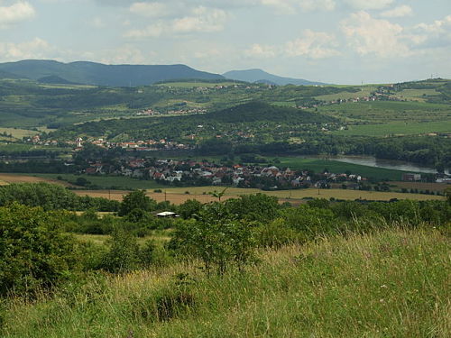 Landschaft bei Lovosice © Aktron/Wikimedia Commons, CC BY-SA 3.0