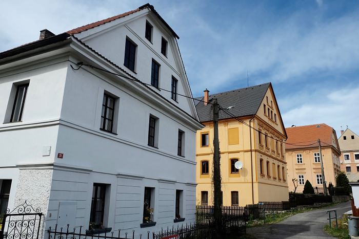 04-Häuser in Zubrnice heute_opt(1)