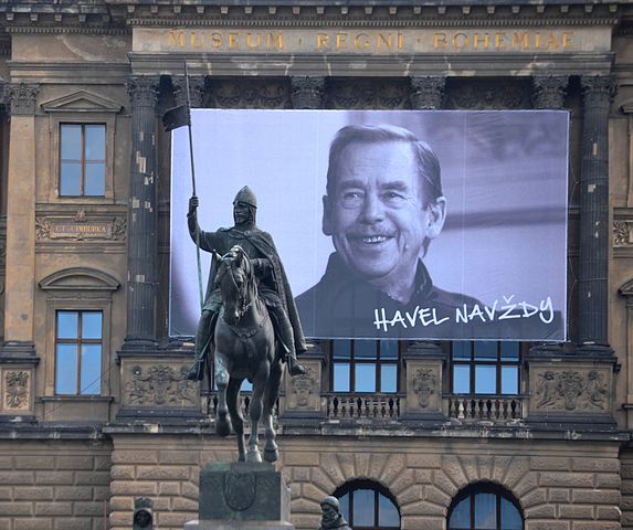 Václav_Havel_2014_Václavské_náměstí